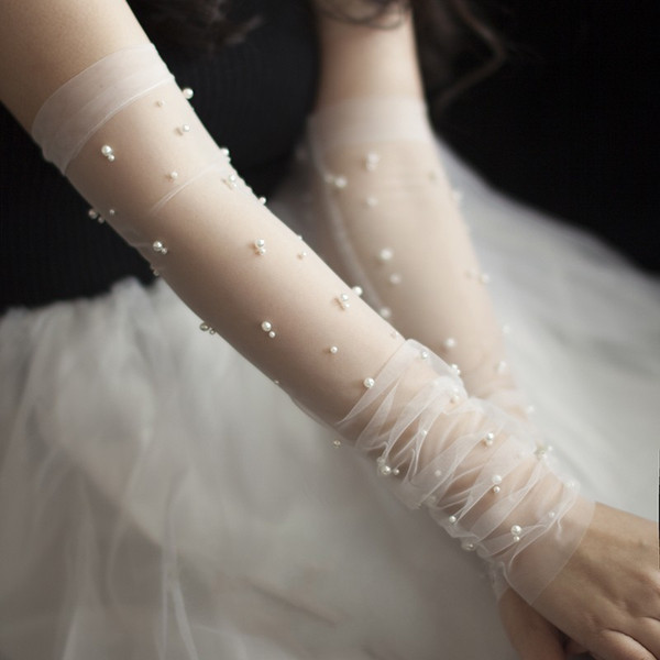 Fashion 2018 Bridal Wedding Gloves Top Quality Swiss Soft Net Pearls Beaded Wedding Accessories Top Quality