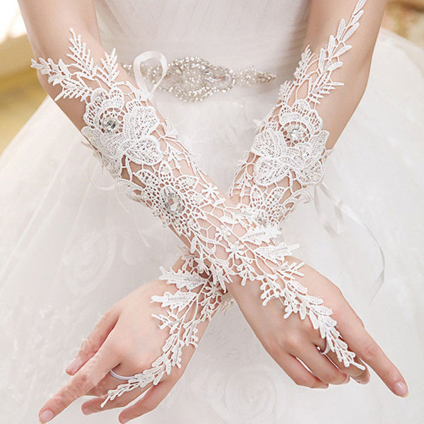 Lace Crystal Flowers Bridal Gloves Fingerless Satin Lace White Color Wedding Party Prom Appliques Gloves Bridal Accessories