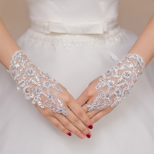 Bridal Red Lace Accessories Wholesale Crystal Beaded Sequin Bridal 2017 Wedding Gloves