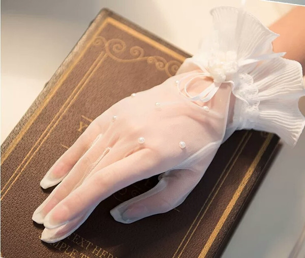 Mordern Fashionable Elegant Pearl Tulle Wedding Gloves With Applique