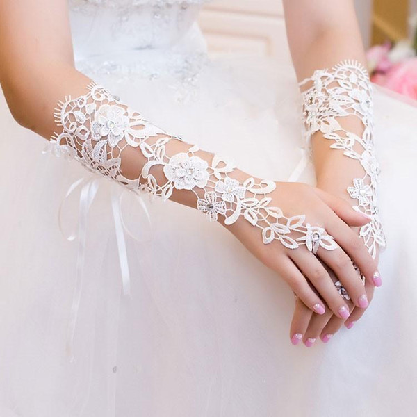 In Stock White Bridal Gloves Lace Beaded Long Fingerless Elegant Wedding Party Gloves Cheap Hot Style