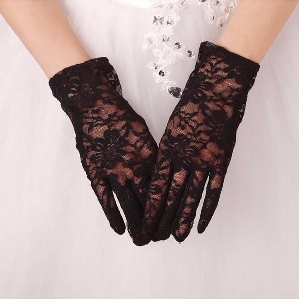 Short Cheap Bridal Gloves White Ivory Red Black Lace Wedding Gloves for Bride Sexy Bridal Gloves Fingers Wedding Accessories 2018