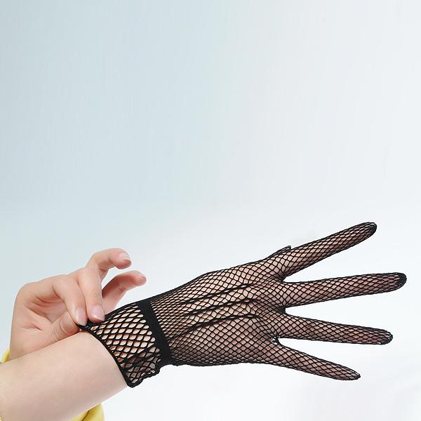 New Crocheted Short Wedding Gloves Wrist Length Finger Simple Tulle One Size Three Colors For Bridal Gloves Accessories