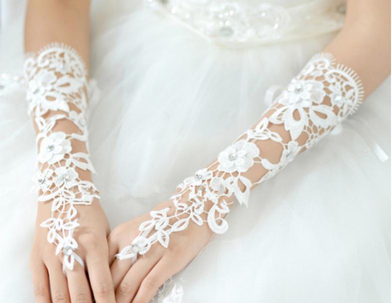1pair Hot white Bridal Gloves Diamond Bud silk embroidery Wedding jewelry Pure white fingerless gloves