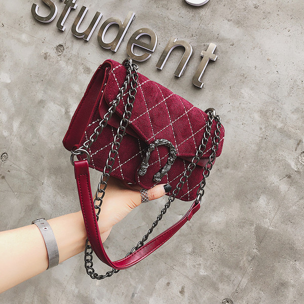 British Retro Female bag 2018 Fashion New Handbag High quality Velvet Woemn bag Chain Square Phone Shoulder Messenger