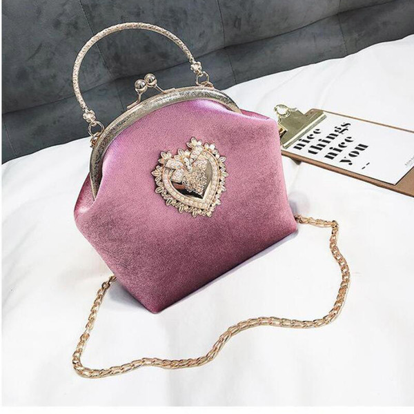 Female Velvet Pearl Handbag Vintage Velour Heart Design Evening Bag Wedding Party Bride Clutch Velour Bag Purse