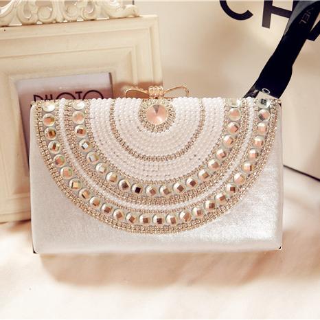 Pearl Evening Bags 2016 Crystal Beading Ladies Bridal Hand Bags Cheap Modest Bow Fashion Hand Clutches Rhinestone Purse Fancy Handbag