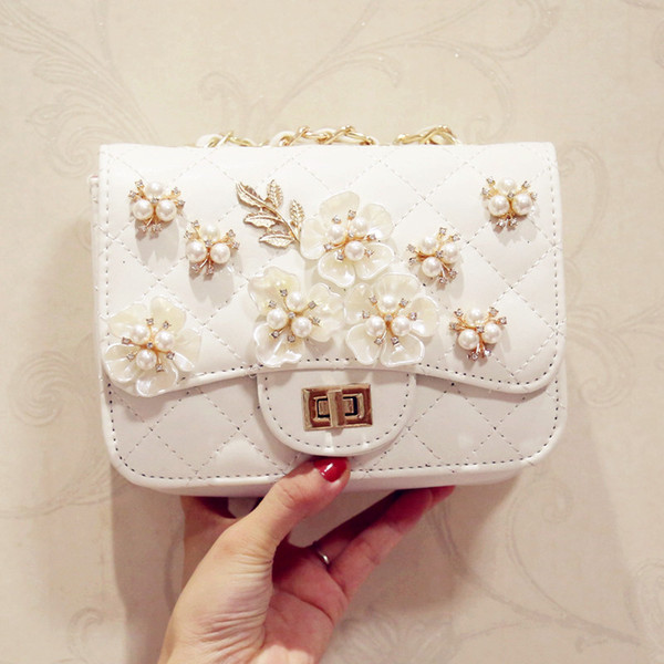 2019 Elegant Ivory Handmade Wedding Bridal Handbags Blak Women Clutch Bags Chain Small Flap Beaded Pearls Crystal Bags Cheap High Quality