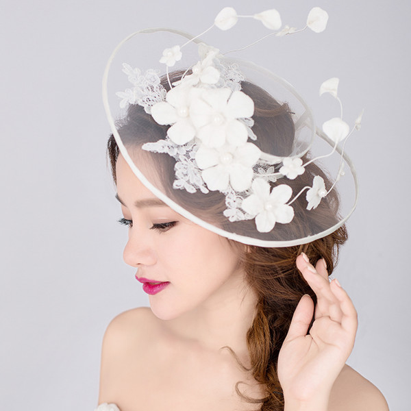 2016 Nuevo Lujo Nupcial Fascinator Del Sombrero Hecho A Mano Gasa de Flores de Encaje de Perlas Vintage Dama Elegante Tocado de Pelo Accesor