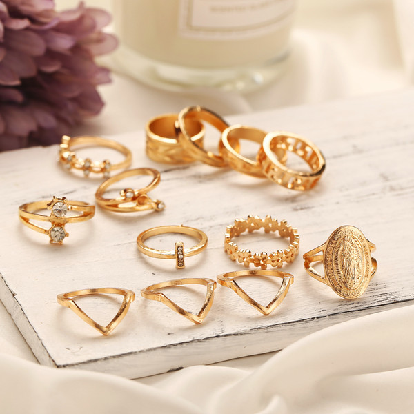 Fashion Ring Creative 13-piece diamond set with virgin Mary