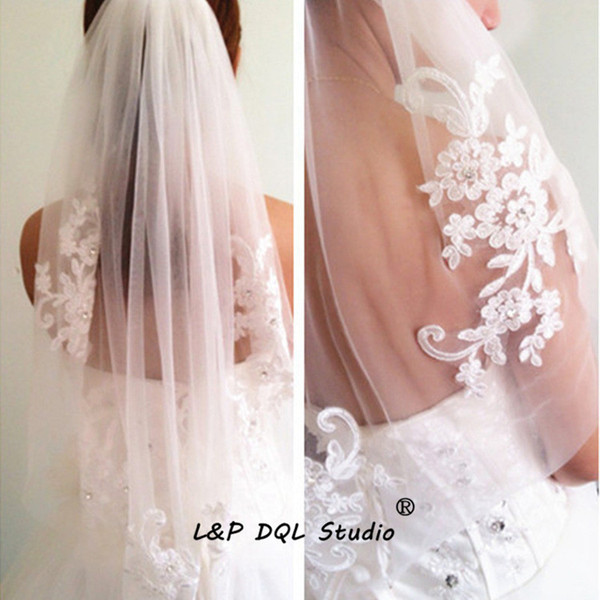 2017 New Arrival Wedding Veils Soft Tulle Bridal Veils with Comb White,Ivory Soft tulle with Floral Applique White,Ivory