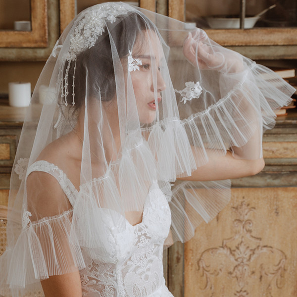 Soft Tulle Short Bridal Veil Short Wedding veils Tulle with Floral Applique Free Shipping