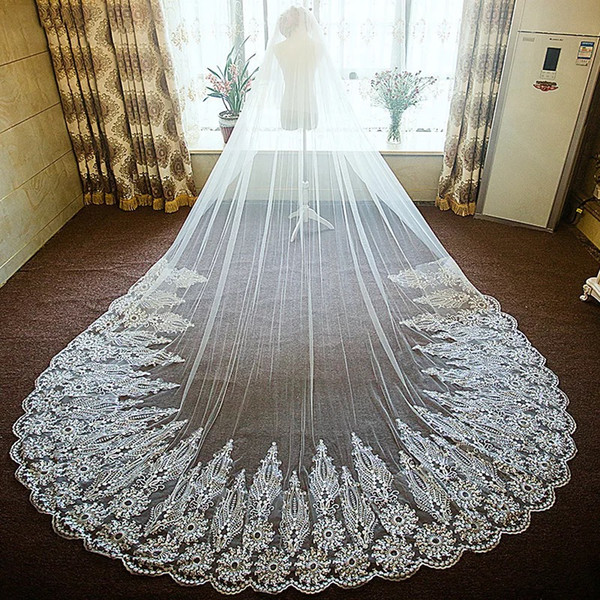 Long Wedding Veils 2018 In Stock Two Layers Soft Tulle with Lace Appliques Bridal Veils with Comb Veils Real