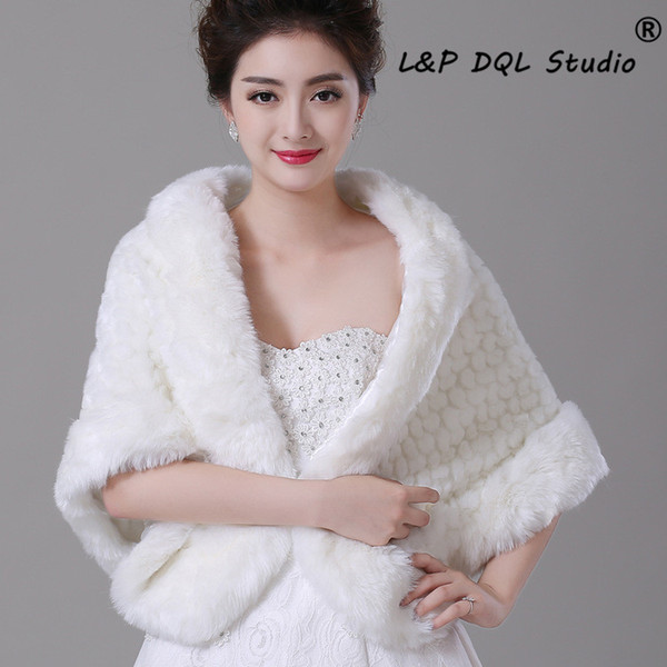 2017 Wedding Shawls Faux Fur Bridal Boleros Warm Wedding Accessories Bridal Wraps Cheap Ivory Free Shipping