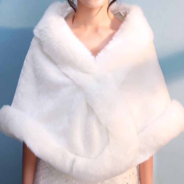 2018 Winter Boloero Fuax Fur Bridal Wraps Wedding Accesssories Cheap Ivory