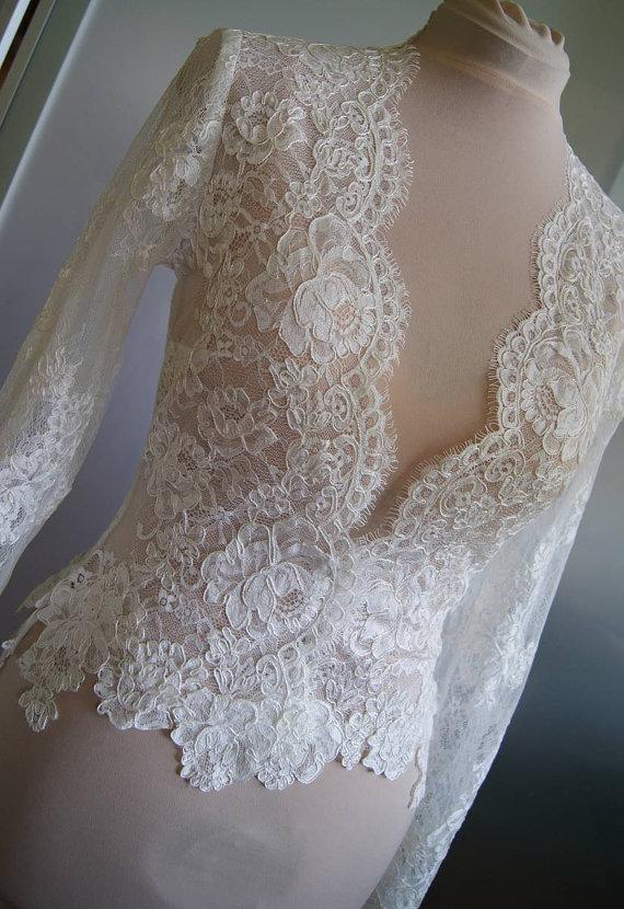 2016 Long Sleeves Bridal Bolero Lace Bridal Jacket With Sleeves Custom Made White Ivory Champagne Bridal Wraps