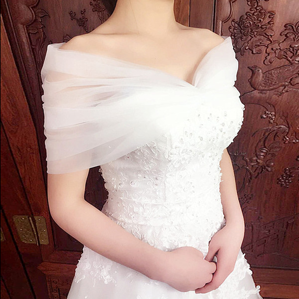 2018 Elegant White Ivory Tulle Bridal Wraps Off Shoulder Bateau Neck Lace Wedding Shrugs For Women Lace Up Back Bridal Jackets