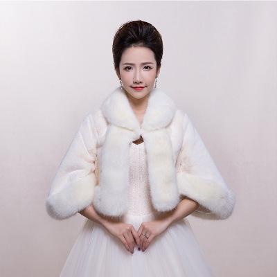 2018 New Cheap Ivory Faux Shawl Winter Have Neck Cape Bridal Jackets Fur Wedding Half Sleeves Bolero Accessories In Stock Free Shipping