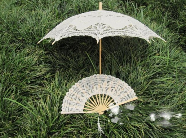 2015 Summer Lace Wedding Fans Bride Craft Lace New Deaigne Fans Handmade Lace Luxury Foral Wedding Dress Fan