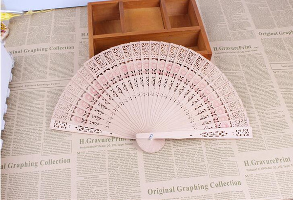 2017 Free shipping in bulk 20pcs lot personalized wedding favours fan party giveaways sandalwood folding hand fans