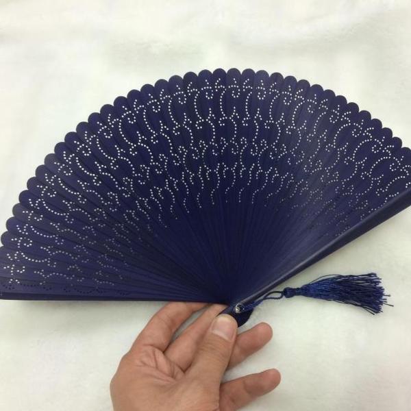 Free shipping good quality Elegant bamboo hollow out folding hand fans for wedding favors, bridesmaid gifts