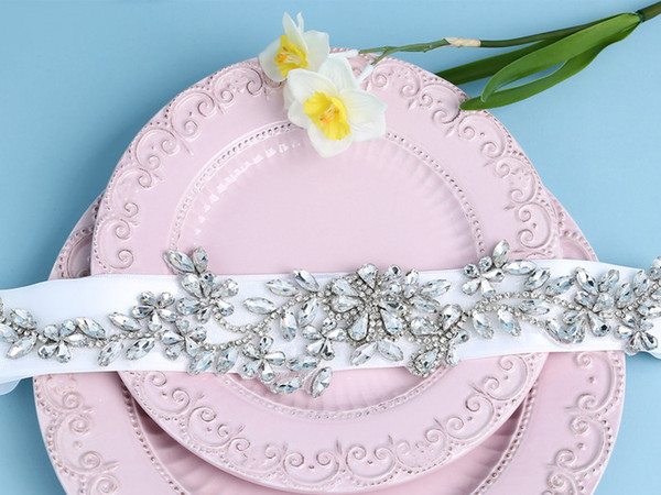 Eye Catching Wedding Sashes Bridal belts Sparkling Crystal Beads Long Wedding Accessories White Sashes 2018 New Arrival Cheap