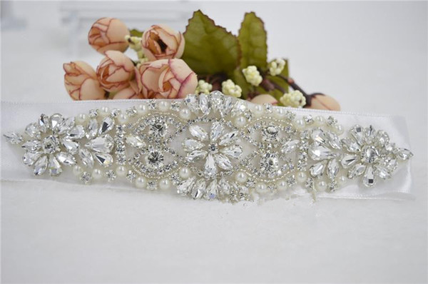 2016 New Bridal Accessories Crystal Beaded Wedding Bridal Belts Fashion Bow Bridal Sashes Luxurious Rhinestone Bridal Sashes Free Shipping