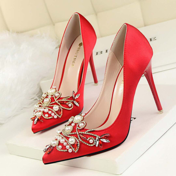 Red Colored Crystal Bead Luxury Wedding Shoes Pearl Bead Pointed Toe Stiletto Heel Evening Party Prom Shoes Pumps Free Shipping