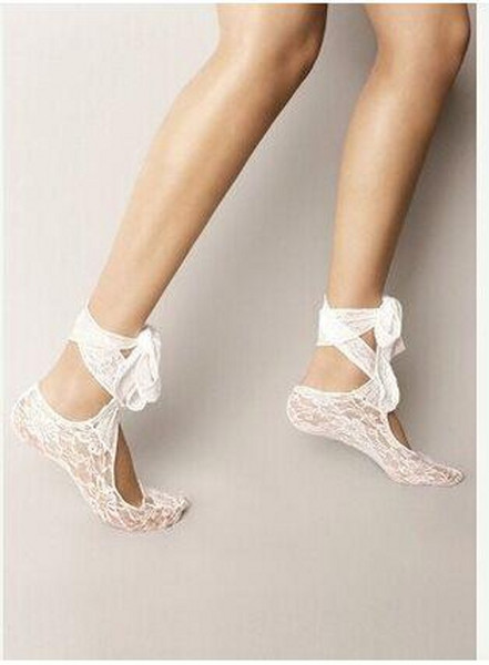 2016 Hottest White Lace Wedding Shoes Socks Custom Made Dance Shoes Activity Socks Bridal Shoes Beach Wear Ribbon Lace Up Socks