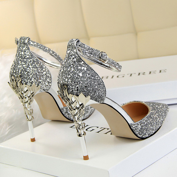 Charming 2018 Newest Women bridal Shoes Sequined Pointed Toe Women Pumps Fashion Bottom High Heels Shoes 10 cm Bling Bling For Wedding shoes