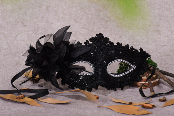 Sexy Masquerade Masks Black/White Lace Bridal Halloween Masks Venetian Half Face Mask for Christmas Cosplay Party Eye Masks CPA917