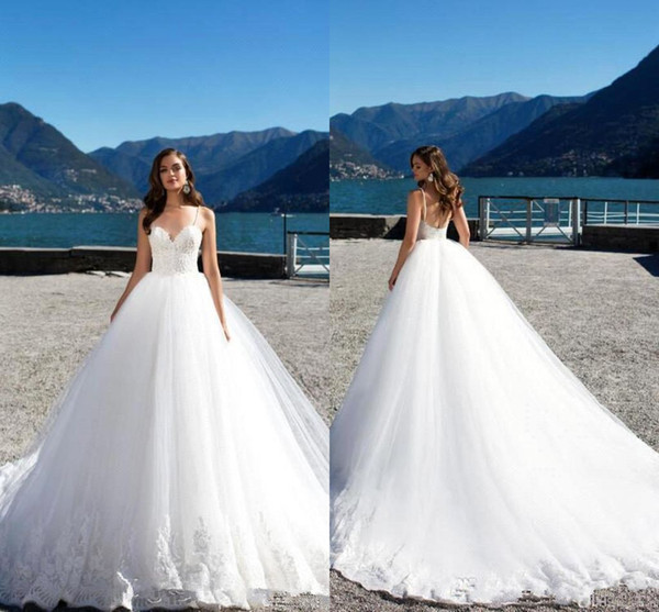 Eleagnt Lace Appliqued Tulle A-line Wedding Dresses Luxury Open Back Princess Plus Size Bridal Gown With Sweep Train BC2454