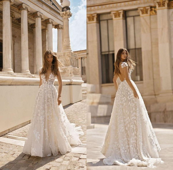 Sexy Berta Beach Wedding Dresses 3D Floral Applique Lace V Neck Sleeveless Backless Sweep Train Plus Size Bridal Gowns Robe De Mariée