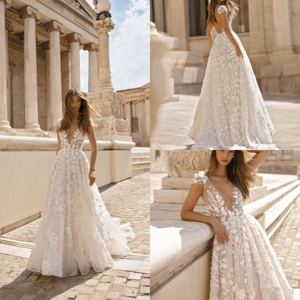 New Berta Beach Wedding Dresses 3D Floral Applique Lace V Neck Sleeveless Backless Sweep Train Plus Size Bridal Gowns Robe De Mariée