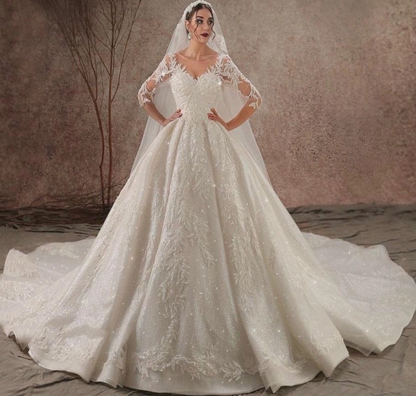 2019 Luxury Sparkly Sequined Long Sleeves Wedding Dress Vintage Lace Appliqued Court Train Plus Size Bridal Gown