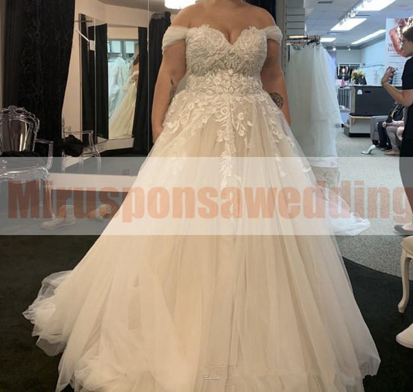 Romantic A-Line Tulle Plus Size Wedding Dresses with Sleeves Sweetheart Lace Applique Big Wedding Dresses Buttons Up Bridal Gowns Online