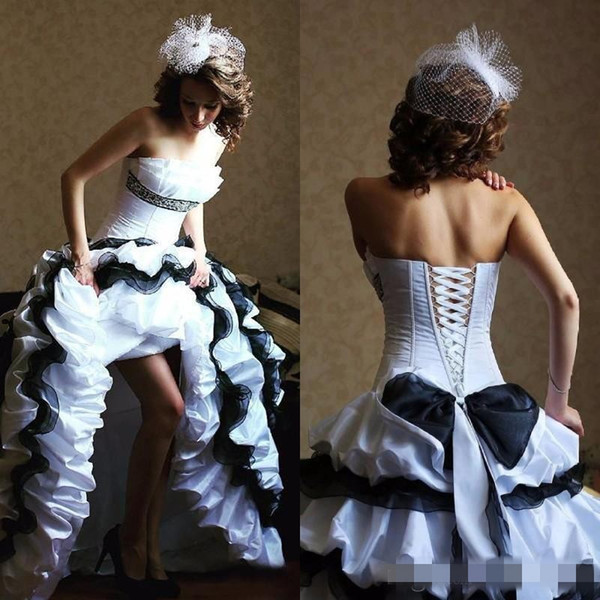 Vintage Black White Taffeta Organza Ruffles Wedding Dresses Gothic Strapless Lace Up Tiered Long Victorian Bridal Gown Custom Made