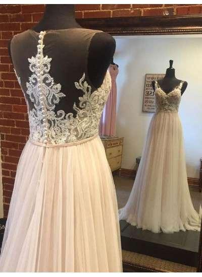 Bohomian Style V Neck A Line Wedding Dresses Lace Appliques Tulle Back Cover Button Simple Bridal Gowns For Country Wedding Wear Custom