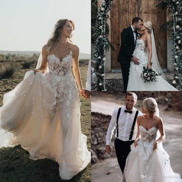 Romantic Style A Line Wedding Dresses Strapless 3D Flora Appliques Boho Beach Bridal Gown Bride Dress