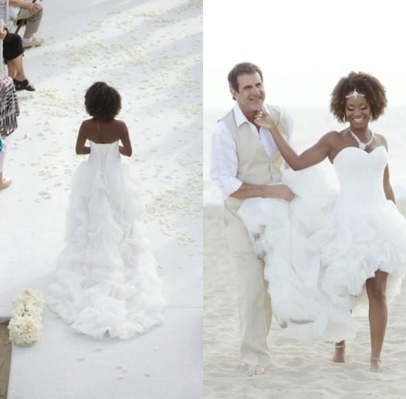 Summer Beach Wedding Dresses Sexy Chapel Train Bridal Gowns Sweetheart Backless Tiers Organza Hi-Lo Dress