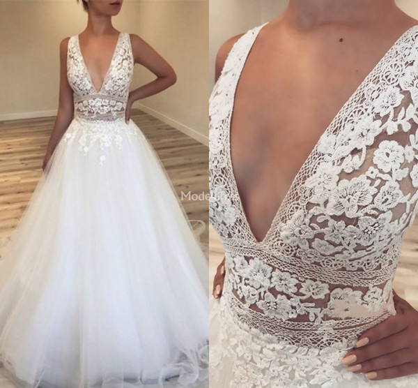 Charming Lace Wedding Dresses Deep V-Neck Appliques Sweep Train Plus Size Elegant Church Bridal Gowns Gorgeous Chapel Vestidoe De Noiva