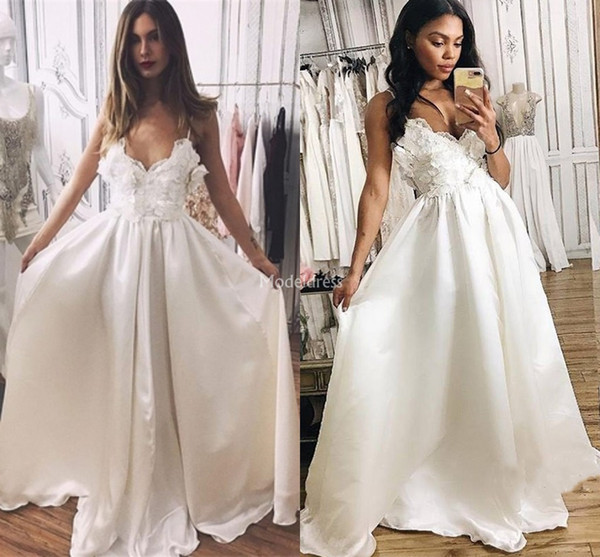 Boho Sexy Wedding Dresses Hand Made Flowers Deep V-Neck A Line Sweep Train Garden Beach Bridal Gown Gorgeous Chapel Castle Vestidoe De Noiva