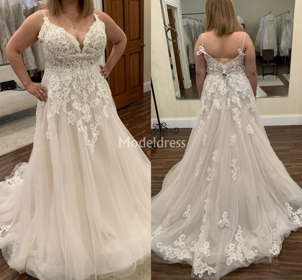 Luxury Plus Size Lace Wedding Dresses Spagehtti Appliques Sweep Train Tulle A Line Bridal Gowns Country Style Vestidoe De Noiva Custom