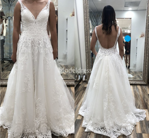 New Romantic Lace Wedding Dresses Deep V-Neck Backless Appliques A Line Sweep Train Garden Beach Bridal Gown Church Castle Vestidoe De Noiva