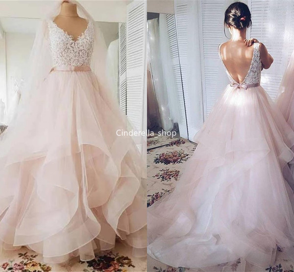 Graceful Tulle Wedding Dresses V-Neck Lace Appliques Backless Bow Sash Layered Garden Bridal Gowns vestidos de novia