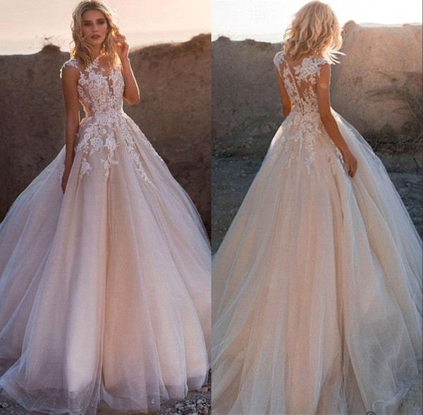 Boho Sleeveless Beach Lace Wedding Dresses Covered Button Lace Appliqued Bridal Gown vestido de novia BM2541