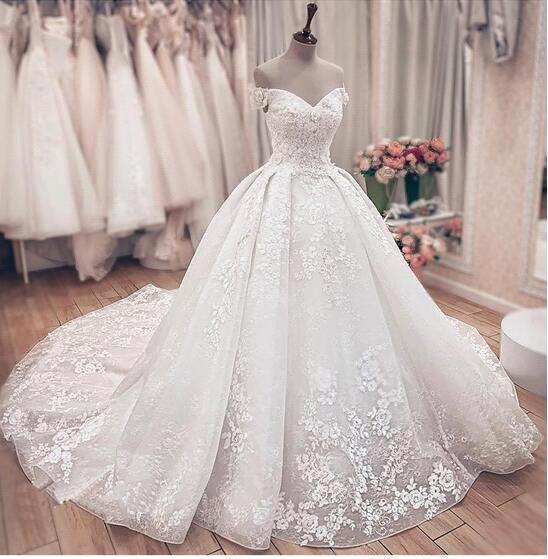 Vintage Lace Wedding Dresses Cap Sleeves Formal Dubai African Lace Bridal Gowns Plus Size