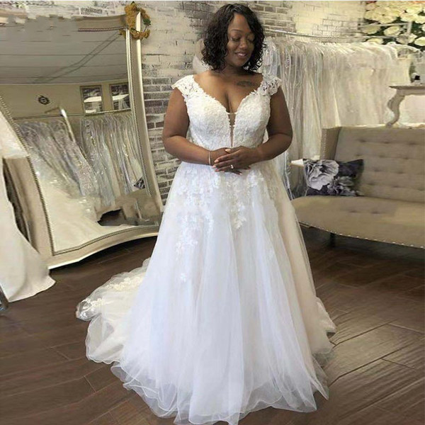 Arabic Plus Size Wedding Dresses V Neck Short Sleeves Open Back Lace Appliques Modern A Line Bridal Gowns Vestido de noiva Custom