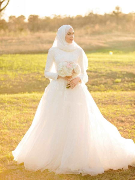 Saudi Arabic Muslim Wedding Dresses Vestido De Novia Sweep Train Custom Made Tulle A-Line Vintage Long Sleeve Lace Bridal Gowns W210