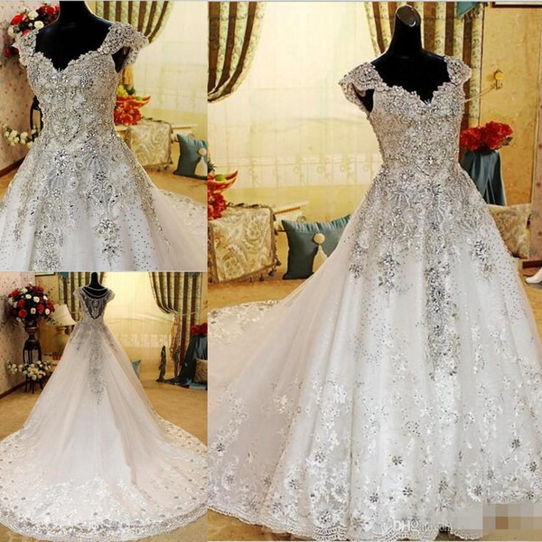 2022Hot Luxurious Crystal Beaded A-line Wedding Dresses Romantic Cap Sleeve Tulle Lace Applique Long Women Bride Dresses